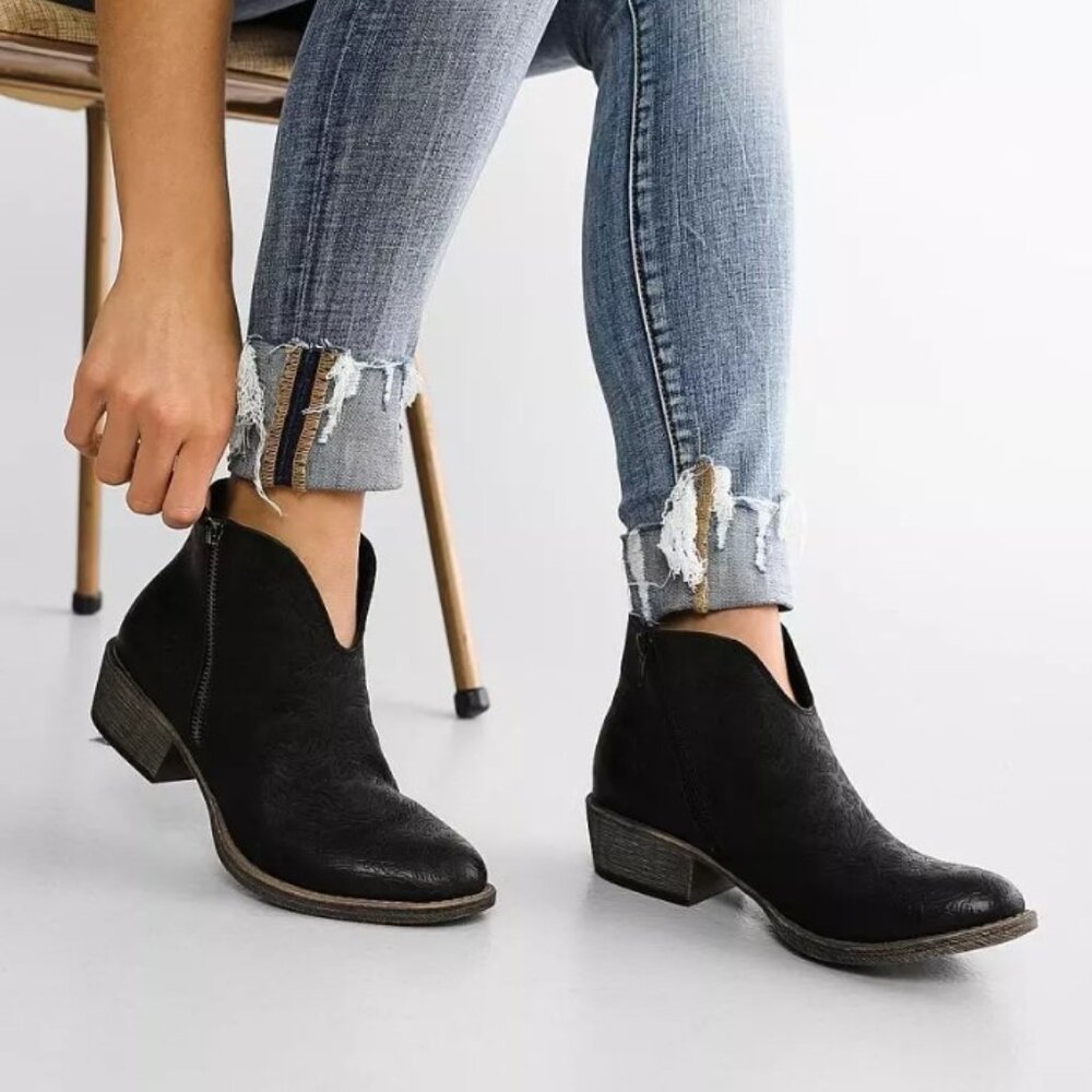 Chisel Black Bootie by Very G
